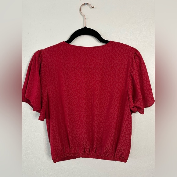 ASTR the label red cheetah print blouse puff sleeve size Small - Picture 4 of 4